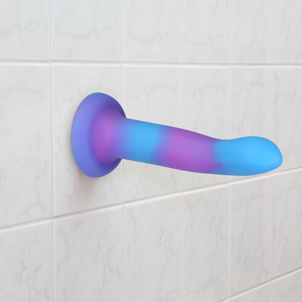 Светящийся в темноте фаллоимитатор ADDICTION Rave 8″ Glow in the Dark Dildo Blue Purple, 20,3 см SO6851 SO6851 фото