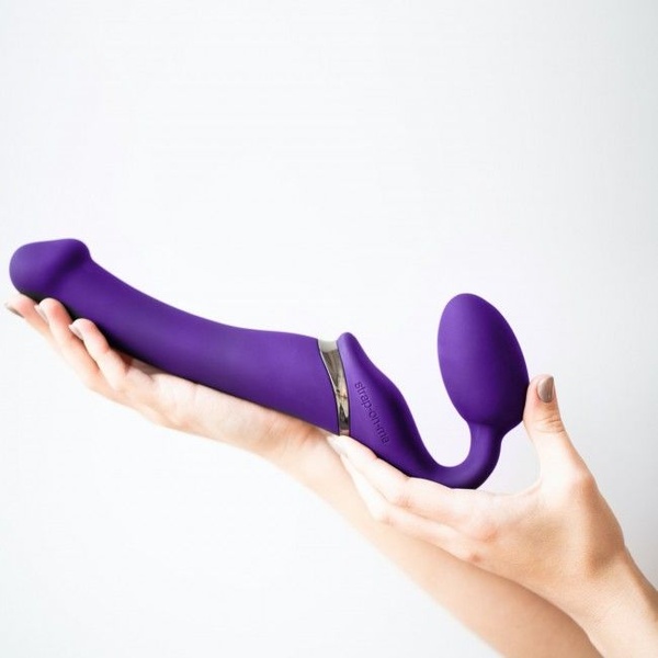 Безремневой страпон с вибрацией Strap-On-Me Vibrating Violet M диаметр 3,3см, пульт ДУ, регулируемый SO3825 SO3825 фото