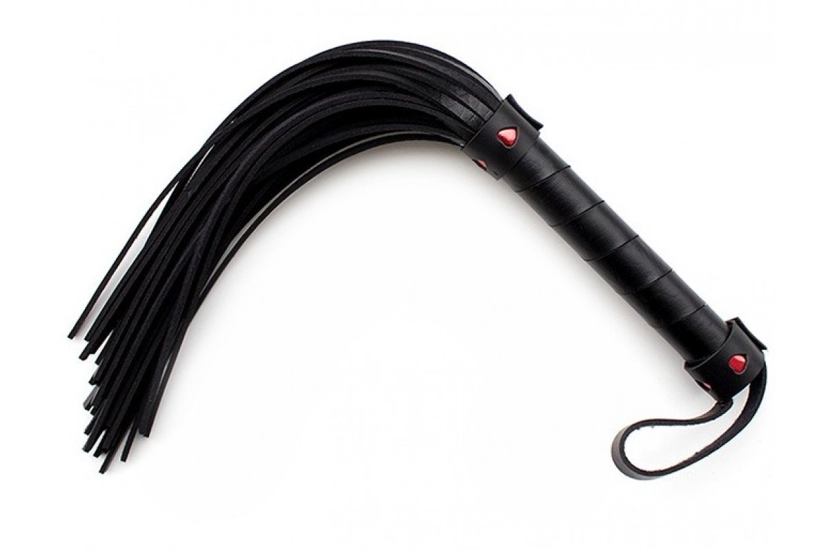 flohher-s-krasnym-serdtsem-ds-fetish-flogger-black-with-red-heart-22554037859343_08727499bb.jpg