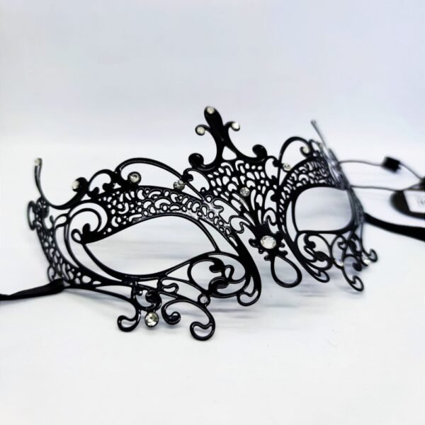 Витончена маска на очі у венеціанському стилі DS Fetish Eye Мask з металу, чорна