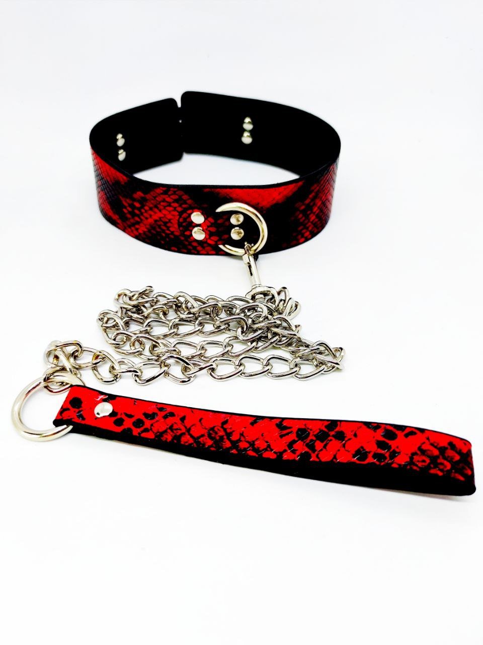 Нашийник з повідцем DS Fetish snake skin під шкіру змії червоний - Зображення 2