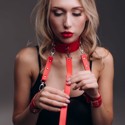Нашийник з повідком та наручниками "Fet 22", екошкіра, ручна робота, червоні