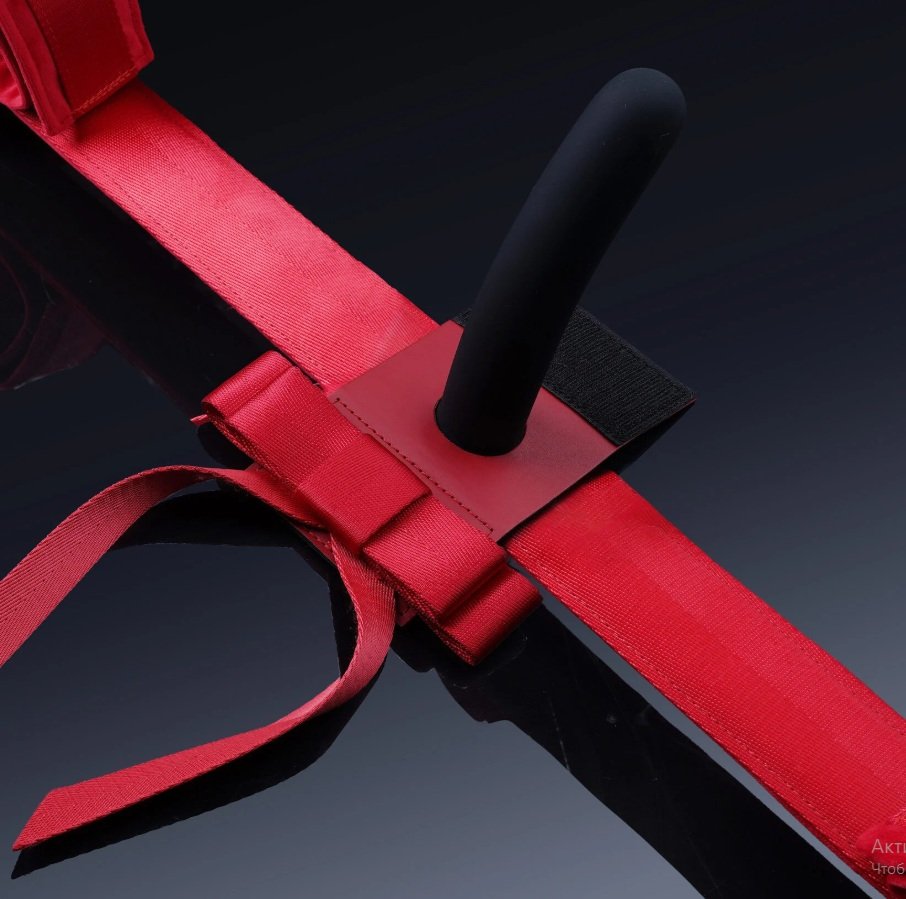 Монтажний аксесуар UPKO для фалоімітатора на розпірну планку, червоний