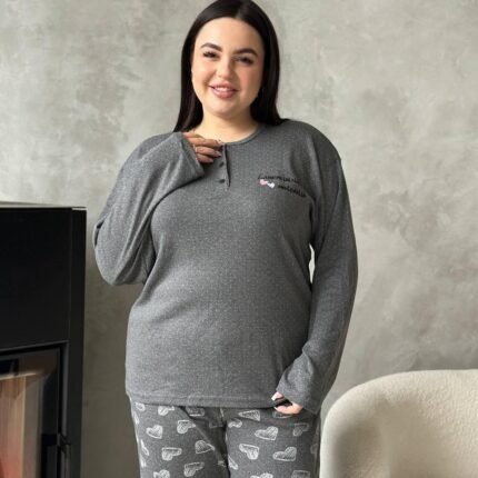 Темно-сіра піжама у дрібну краплинку та сердечка DO3919