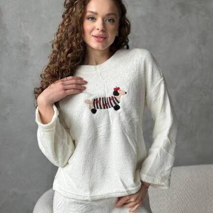 Ніжна піжамка з милим принтом DO3906