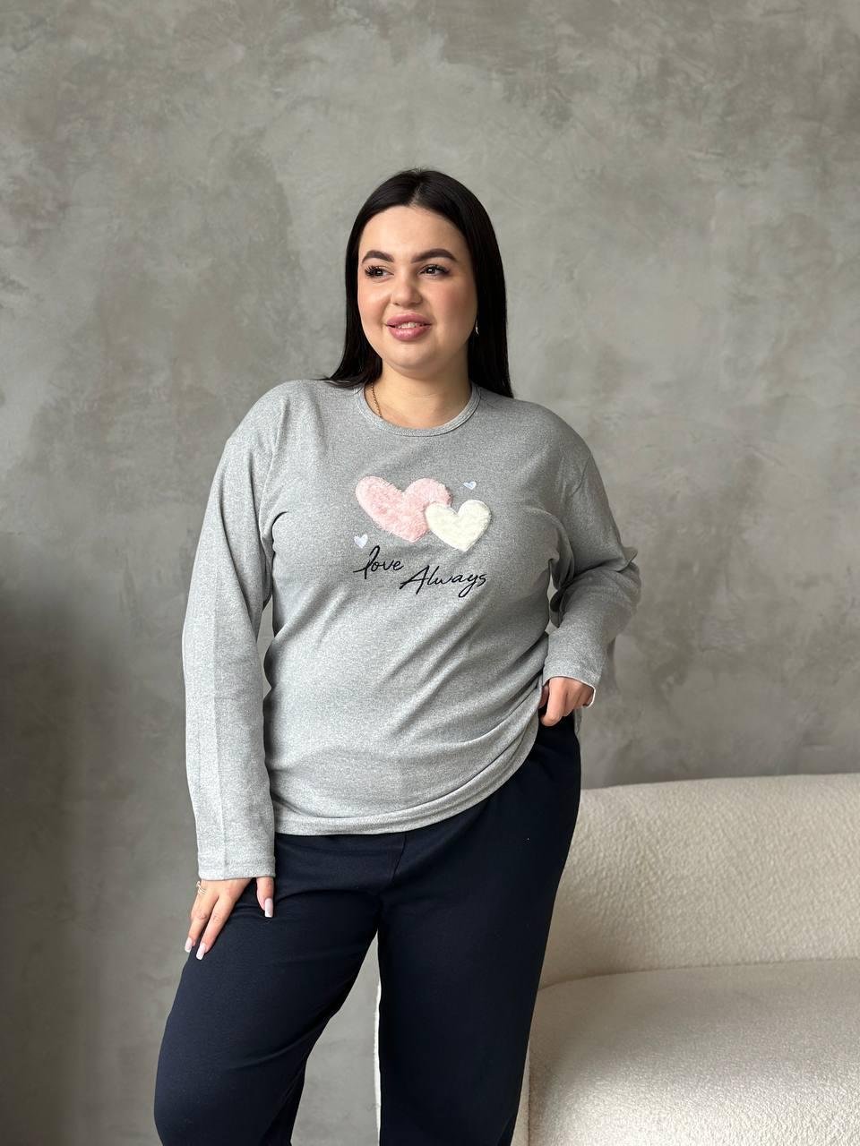 Сіра м'яка піжамка з сердечками - Зображення 3